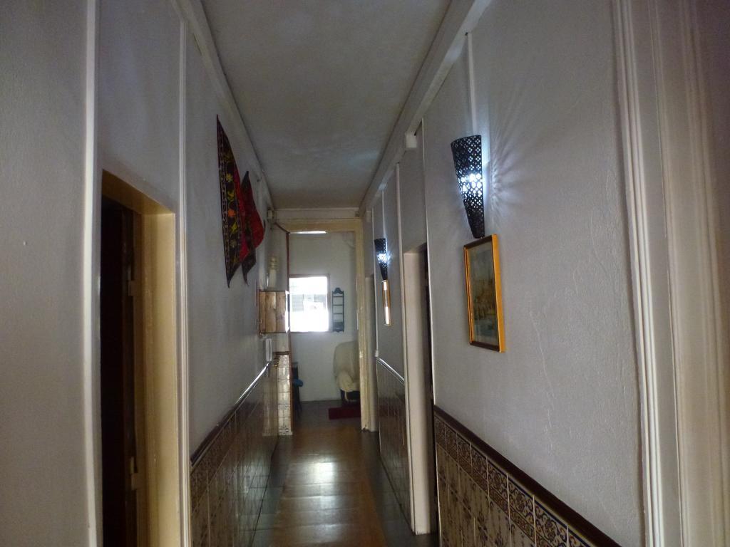 Hospedaria D. Damélio Lisbon Bagian luar foto